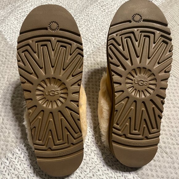 NWT UGG Chestnut - Women’s Slides Clog Mules Size 9 - Picture 4 of 4